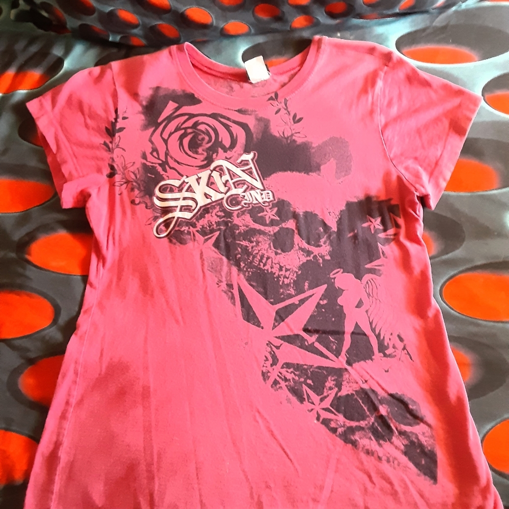 Skin short sleeve shirt large